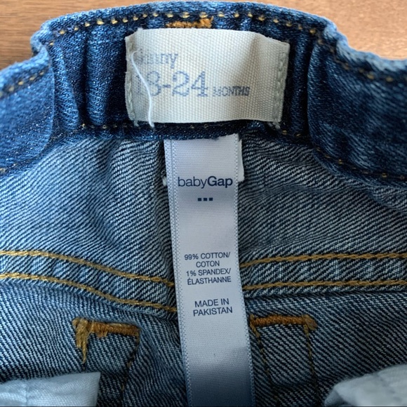 2/$10 GAP Toddler girl skinny blue jeans 18-24m - Picture 2 of 4